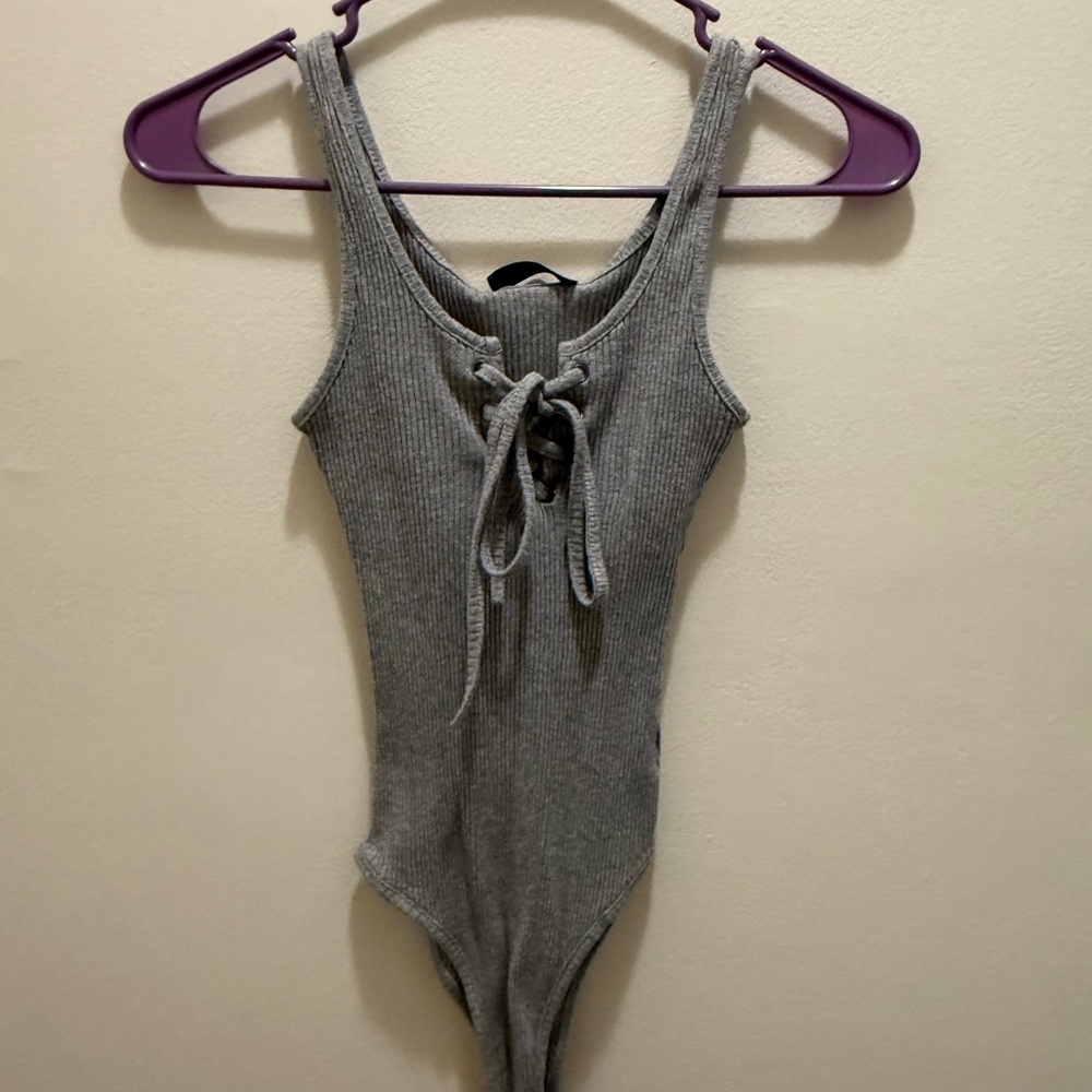 SHEIN Gray Ribbed Bodysuit